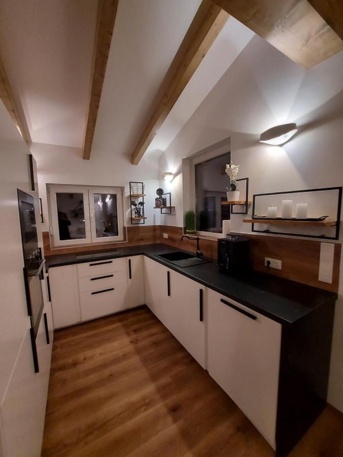Auszeit Steiraland Penthouse 9 Mit Grossen Balkon Und Parkplatz Apartment Leoben  Ngoại thất bức ảnh