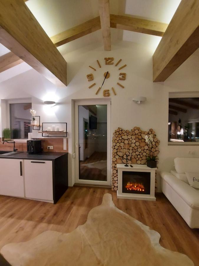 Auszeit Steiraland Penthouse 9 Mit Grossen Balkon Und Parkplatz Apartment Leoben  Ngoại thất bức ảnh