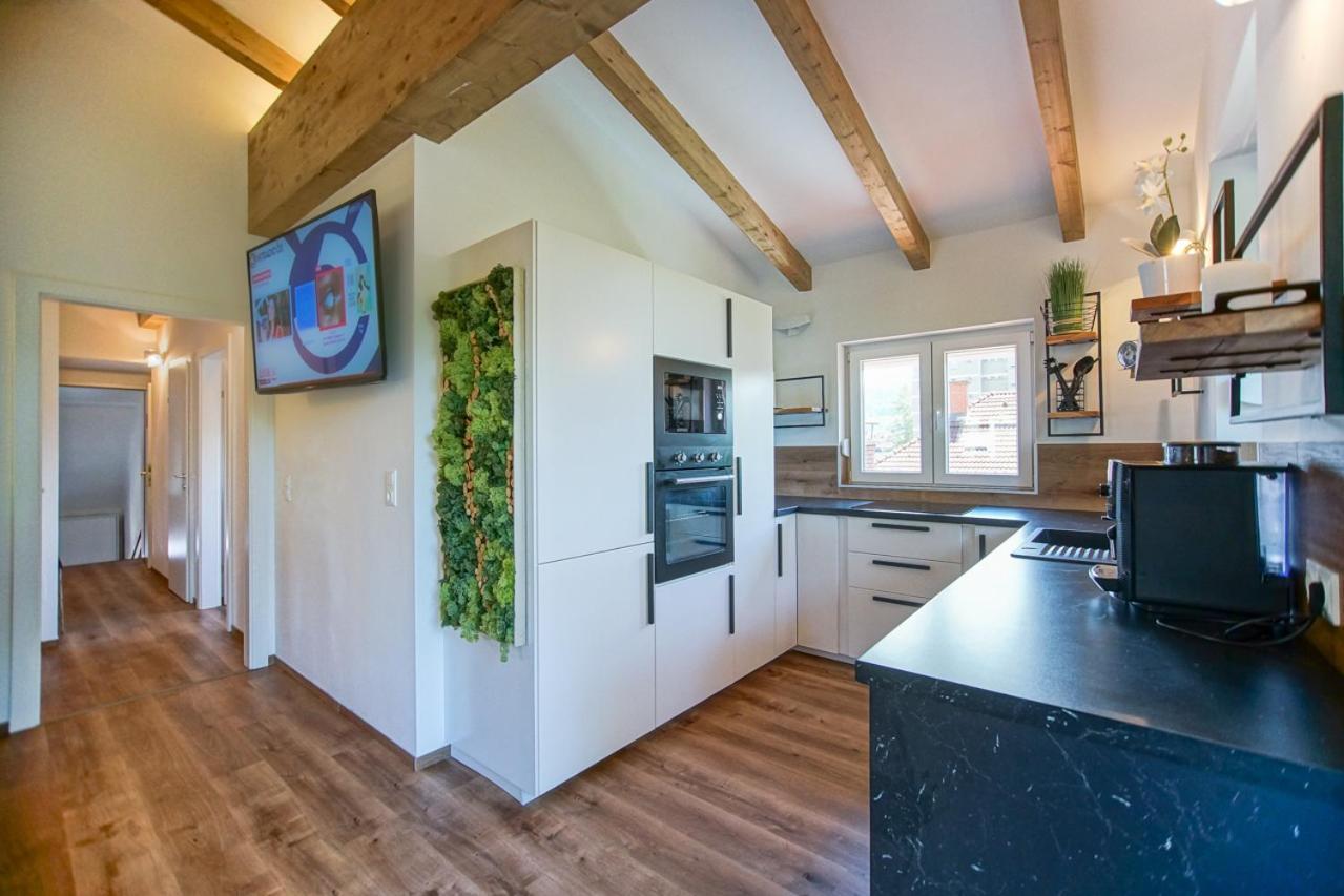 Auszeit Steiraland Penthouse 9 Mit Grossen Balkon Und Parkplatz Apartment Leoben  Ngoại thất bức ảnh